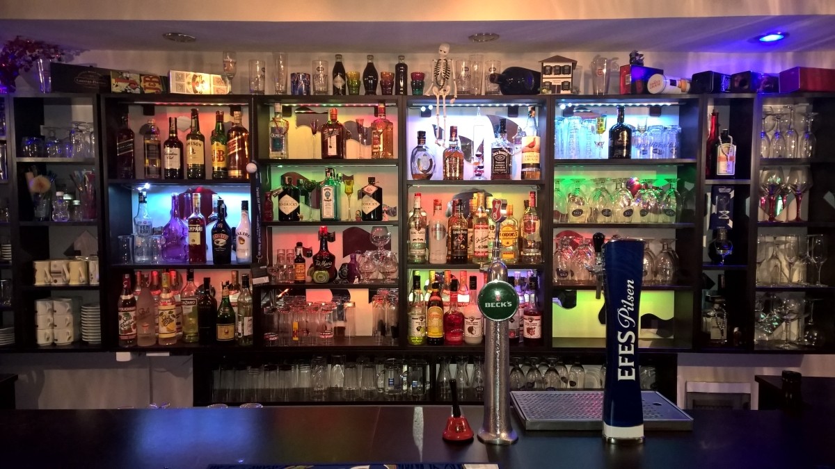 Our well stocked bar, featuring effs and becks